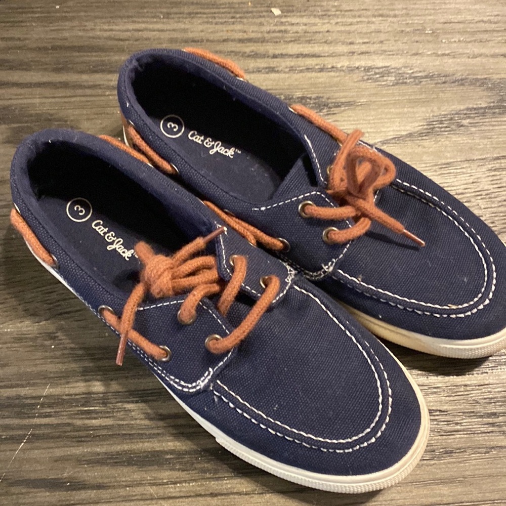Cat & Jack boys size 3 boat shoes